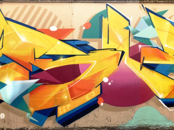 <span>STRASBOURG GRAFFITI 2019</span><i>→</i>
