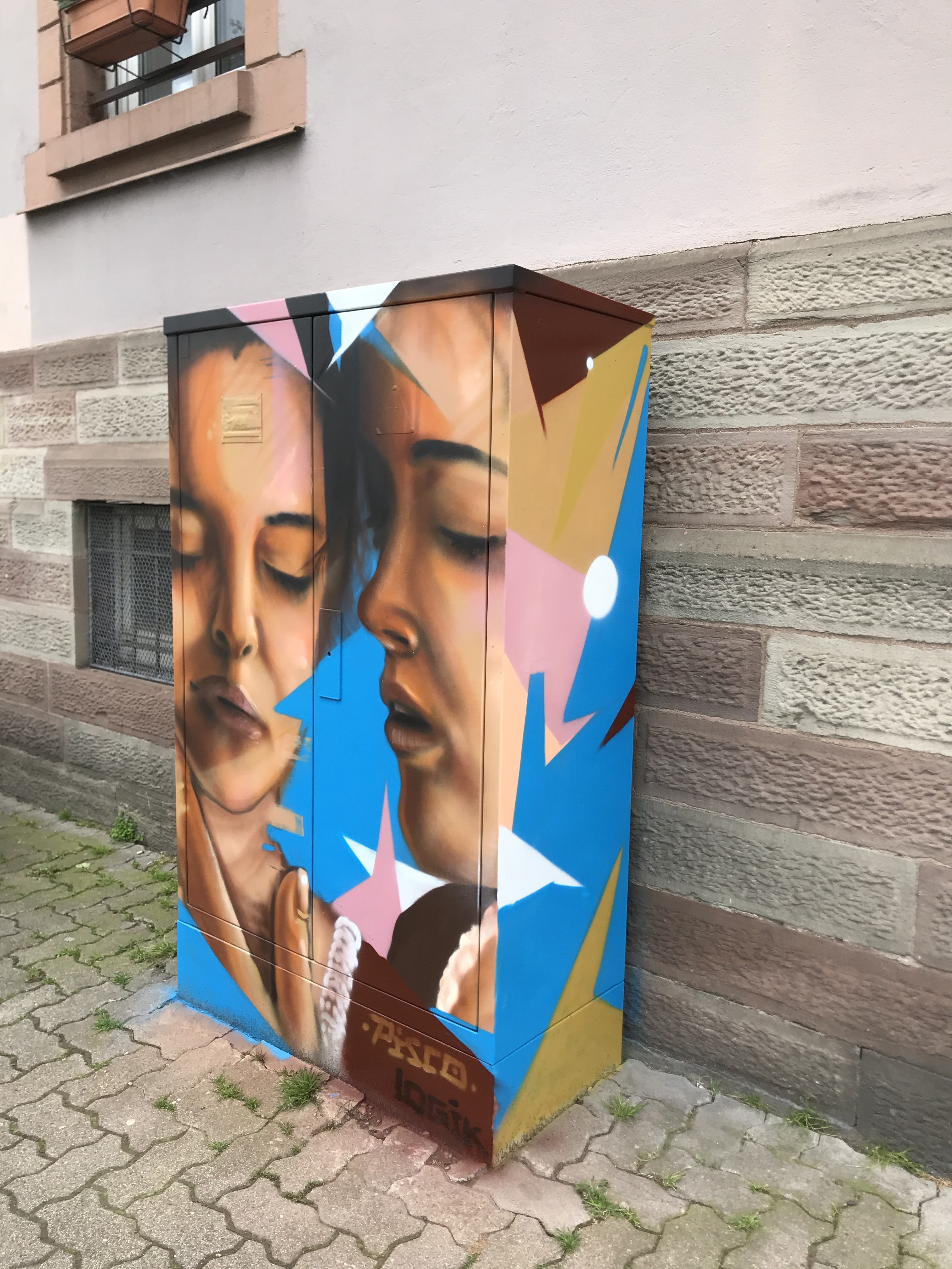 Colors street art strasbourg urban graffiti kable bloc pisco 2