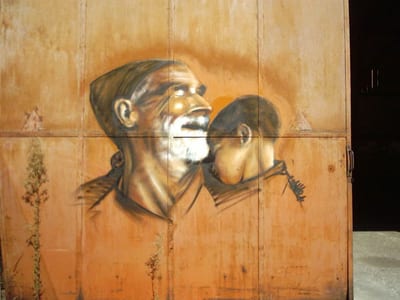 Fresque murale « Hijos · 2004 » par Piscologik