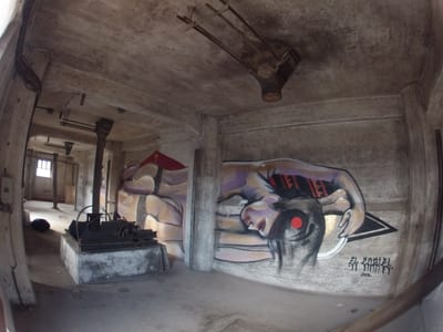 Fresque murale « Friche » par Piscologik, vue 1 sur 3