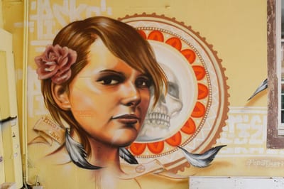 Fresque murale « Portrait » par Piscologik